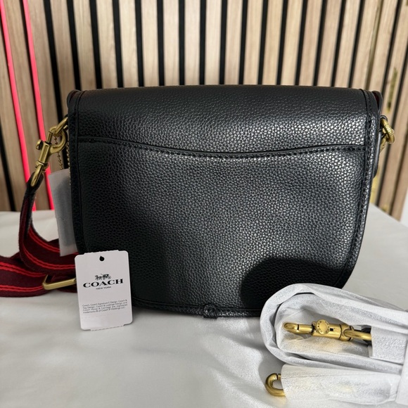 ❤️ COACH 🌺 willow saddle bag Black Pebbled Leather Crossbody Red and black Strap - Picture 9 of 17